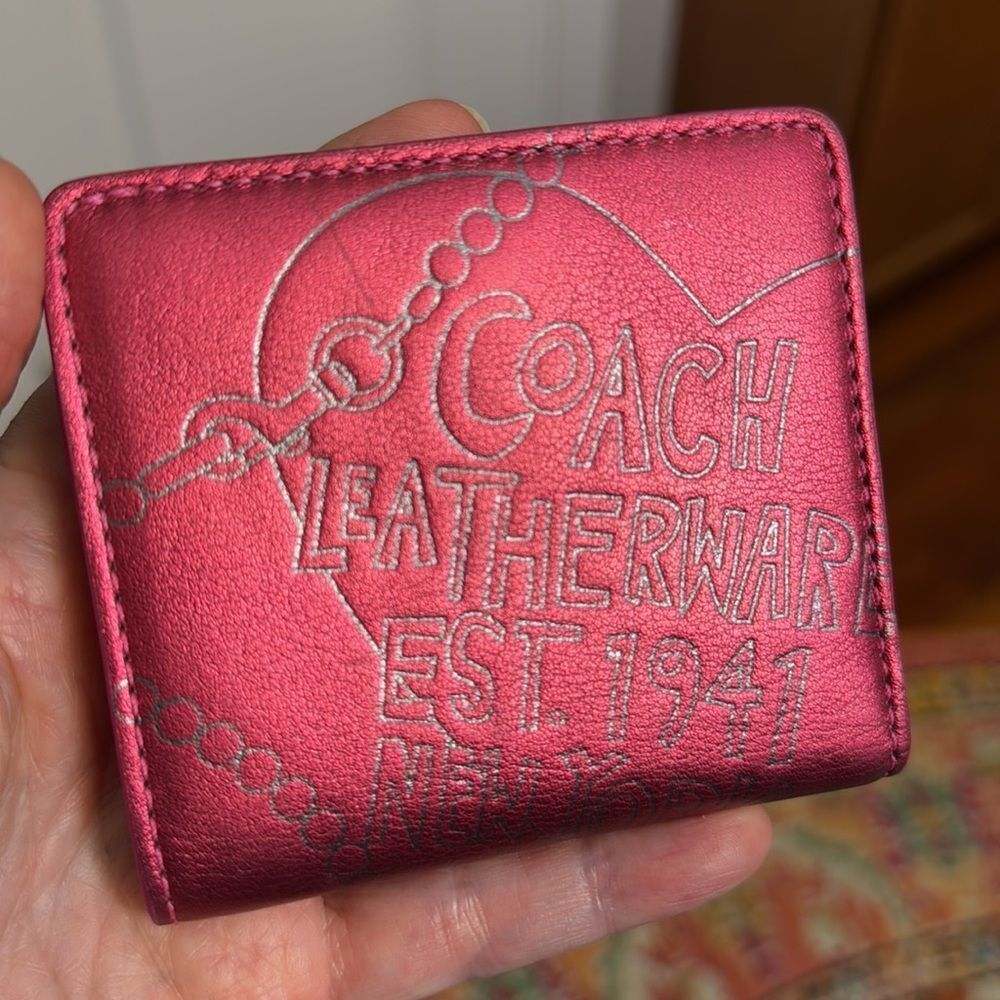 COACH POPPY HEART WALLET LEATHER HOT PINK W/ TROMPE CHAIN DETAILS
ADORABLE EUC! - Picture 3 of 15